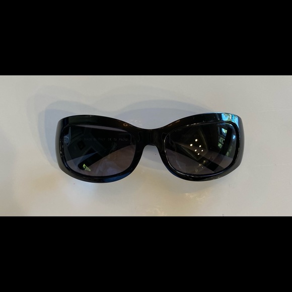 Authentic Black Fendi Women’s sunglasses main image 5